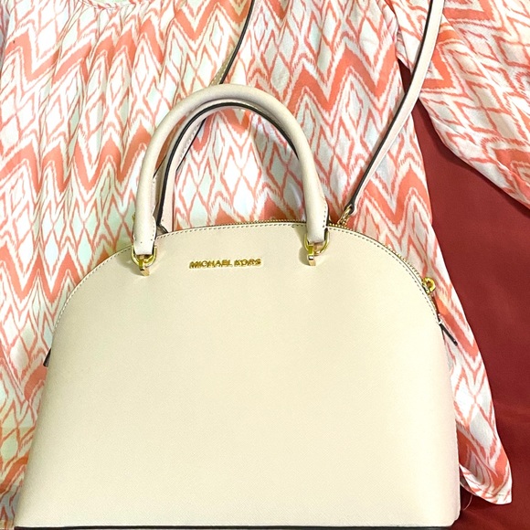 Michael Kors Handbags - 🌺MICHAEL KORS 🌺